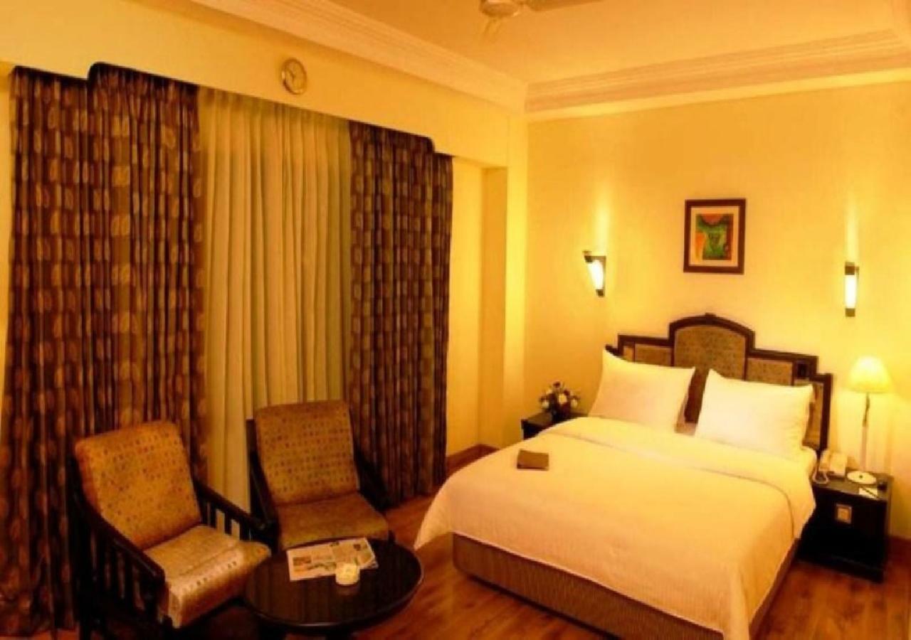 Cag Pride Hotel Коимбаторе Екстериор снимка